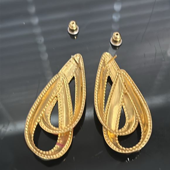 Vintage Swirl Enamel Metal Earrings - Picture 4 of 4